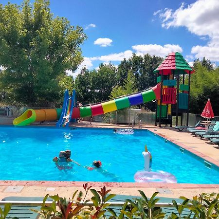 Devillac Camping Fontaine Du Rocゲストハウス エクステリア 写真