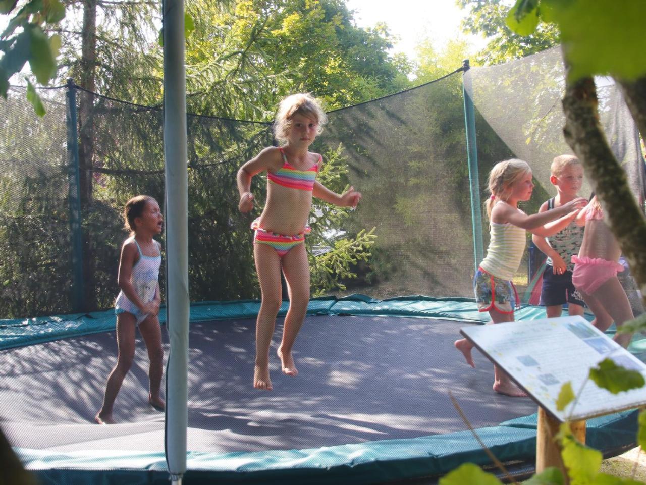 Devillac Camping Fontaine Du Rocゲストハウス エクステリア 写真